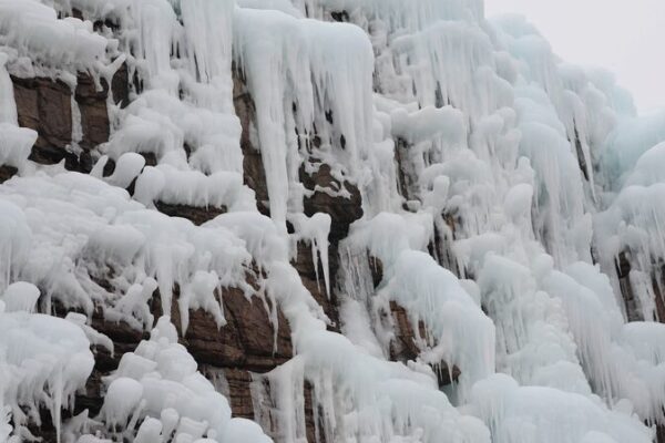 Icy Wonderland: Frozen Waterfalls Dazzle at Xiangshan Mountain ❄️ Icy_Wonderland__Frozen_Waterfalls_Dazzle_at_Xiangshan_Mountain___