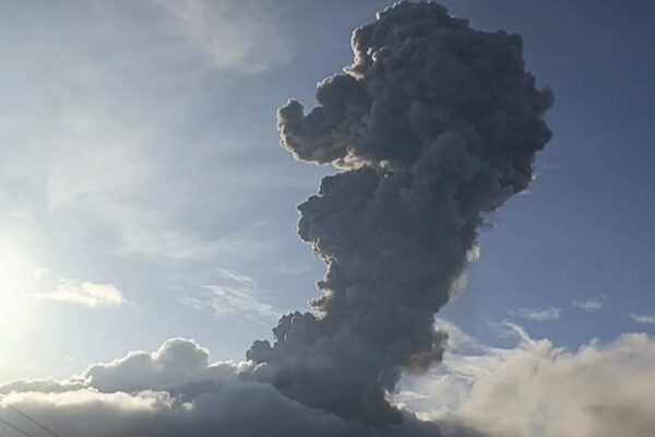 Indonesia’s Mt. Lewotobi Erupts Again 🌋: Air Quality Takes a Hit Indonesia_s_Mt__Lewotobi_Erupts_Again____Air_Quality_Takes_a_Hit