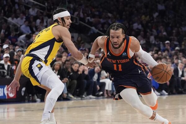Injured Jalen Brunson Sparks Knicks to 130-121 Victory Over Pacers 🏀🔥 Injured_Jalen_Brunson_Sparks_Knicks_to_130_121_Victory_Over_Pacers___