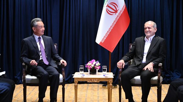Iran’s President Pezeshkian Meets China’s FM Wang Yi: Strengthening Ties Amid Global Changes Iran_s_President_Pezeshkian_Meets_China_s_FM_Wang_Yi__Strengthening_Ties_Amid_Global_Changes