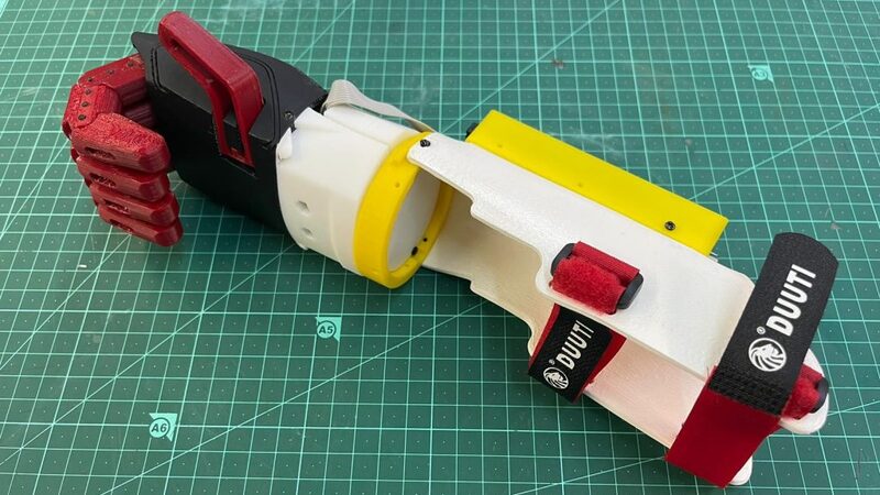 Israeli_Innovators_Unveil_Robotic_Hand_That_Can_Type_and_Play_Piano___