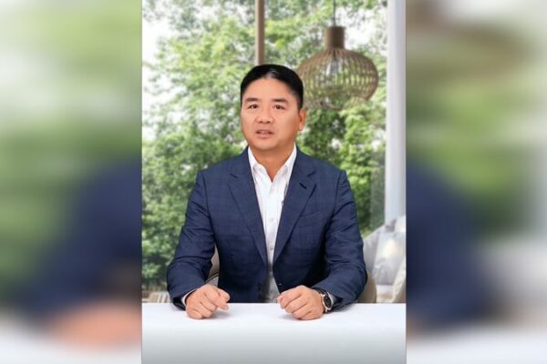 JD.com Unveils AI Clone of CEO for Livestream Shopping 🎥🤖 JD_com_Unveils_AI_Clone_of_CEO_for_Livestream_Shopping___