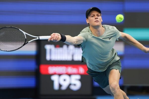 Jannik Sinner’s Epic Comeback at China Open Leaves Fans in Awe 🎾🔥 Jannik_Sinner_s_Epic_Comeback_at_China_Open_Leaves_Fans_in_Awe___