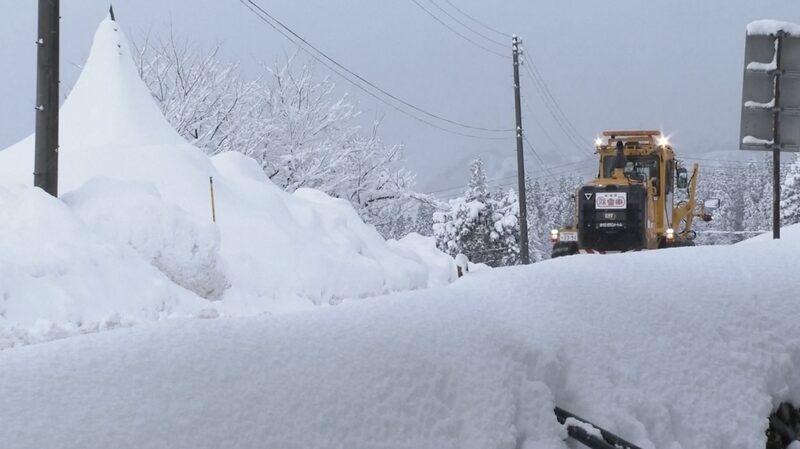 Japan_s_Epic_Snowstorm__Niigata_Locals_Battle_the_Snowpocalypse____poster - News for amigos, by amigos Japan_s_Epic_Snowstorm__Niigata_Locals_Battle_the_Snowpocalypse___ video poster