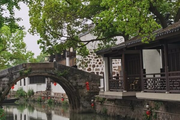 Jiaoxi Town: The Water Town Built with Yellow Stones 🏘️✨ Jiaoxi_Town__The_Water_Town_Built_with_Yellow_Stones____