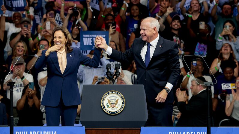Kamala_Harris_and_Tim_Walz_Ignite_Campaign_Trail_in_Philadelphia - News for amigos, by amigos Kamala_Harris_and_Tim_Walz_Ignite_Campaign_Trail_in_Philadelphia