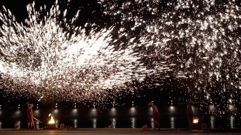 Korla_s_Night_Sky_Dazzles_with_Molten_Iron_Splashes____poster - News for amigos, by amigos Korla_s_Night_Sky_Dazzles_with_Molten_Iron_Splashes___ video poster