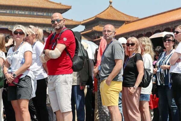 Labor Day Tourism Boom: China Welcomes Wave of International Visitors 🎉 Labor_Day_Tourism_Boom__China_Welcomes_Wave_of_International_Visitors__