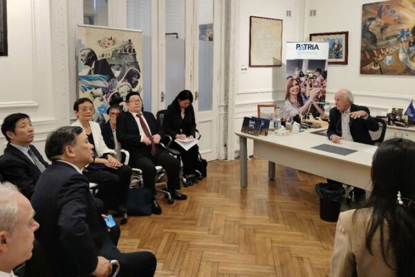 Latin America Embraces Chinese Modernization: Scholars Unite for Common Growth 🌐 Latin_America_Embraces_Chinese_Modernization__Scholars_Unite_for_Common_Growth__
