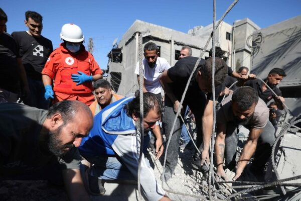 Lebanon’s Silent Struggle: Life Amid the Hezbollah-Israel Conflict Lebanon_s_Silent_Struggle__Life_Amid_the_Hezbollah_Israel_Conflict