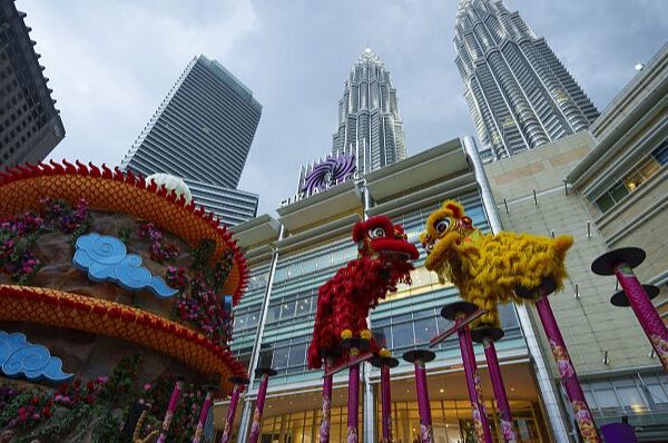 Lion Dances Light Up Malaysia: Traditional Chinese Custom Thrives Among Youth Lion_Dances_Light_Up_Malaysia__Traditional_Chinese_Custom_Thrives_Among_Youth