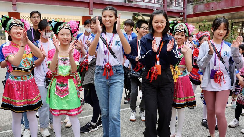 Living_Together__How_China_s_Ethnic_Groups_Build_Harmony_and_Happiness____ - News for amigos, by amigos Living_Together__How_China_s_Ethnic_Groups_Build_Harmony_and_Happiness____