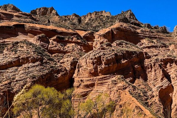 Longzhou Danxia: Nature’s Red Masterpiece Wows Visitors Longzhou_Danxia__Nature_s_Red_Masterpiece_Wows_Visitors