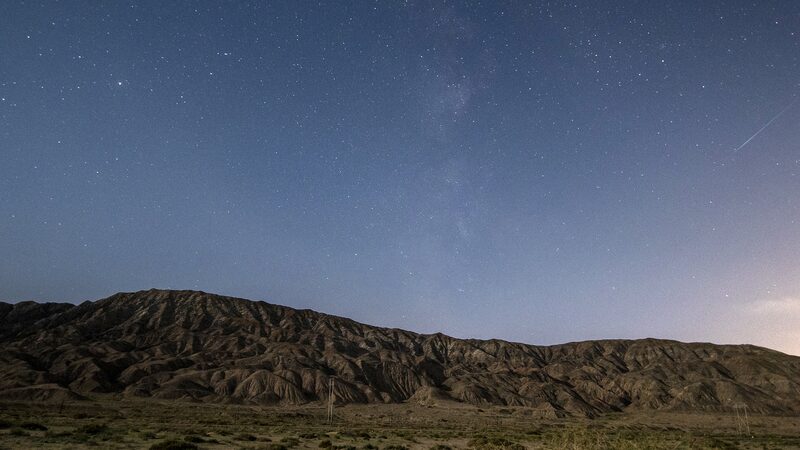 Look_Up__The_Eta_Aquarid_Meteor_Shower_Peaks_This_Weekend__ - News for amigos, by amigos Look_Up__The_Eta_Aquarid_Meteor_Shower_Peaks_This_Weekend__