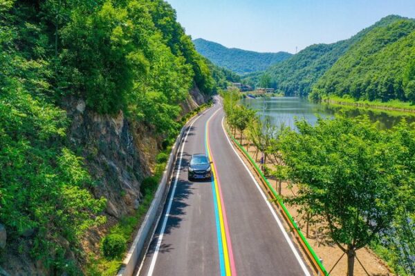 Luoyang’s Eco-Funiu No.1 Highway: Paving the Way for Rural Revival 🚗🌄 Luoyang_s_Eco_Funiu_No_1_Highway__Paving_the_Way_for_Rural_Revival___