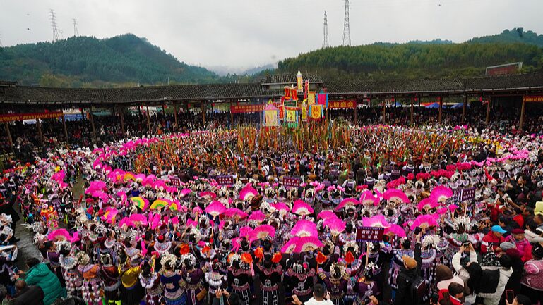 Lusheng_Rhythms_Ignite_Pohui_Festival_in_Guangxi__ - News for amigos, by amigos Lusheng_Rhythms_Ignite_Pohui_Festival_in_Guangxi__