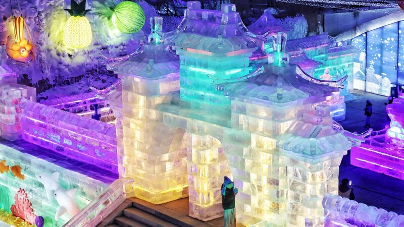 Magical_Ice_Sculptures_Light_Up_Beijing_s_Longqing_Gorge_Festival - News for amigos, by amigos Magical_Ice_Sculptures_Light_Up_Beijing_s_Longqing_Gorge_Festival