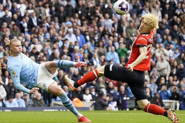 Man City Soar to Premier League Summit Despite Resting Top Guns Man_City_Soar_to_Premier_League_Summit_Despite_Resting_Top_Guns