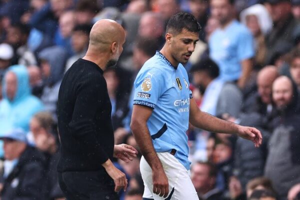 Manchester City Star Rodri Faces Long Spell Out After Knee Injury 😢 Manchester_City_Star_Rodri_Faces_Long_Spell_Out_After_Knee_Injury__