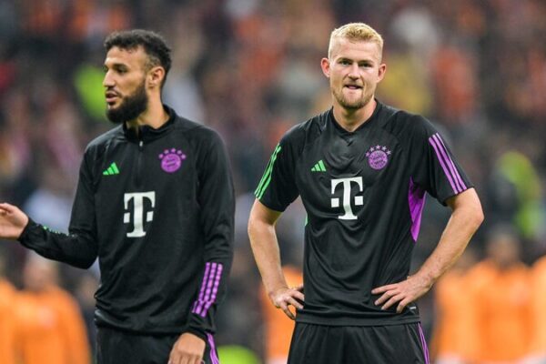 Manchester United Sign De Ligt and Mazraoui in Blockbuster Transfer! ⚽🔥 Manchester_United_Sign_De_Ligt_and_Mazraoui_in_Blockbuster_Transfer____