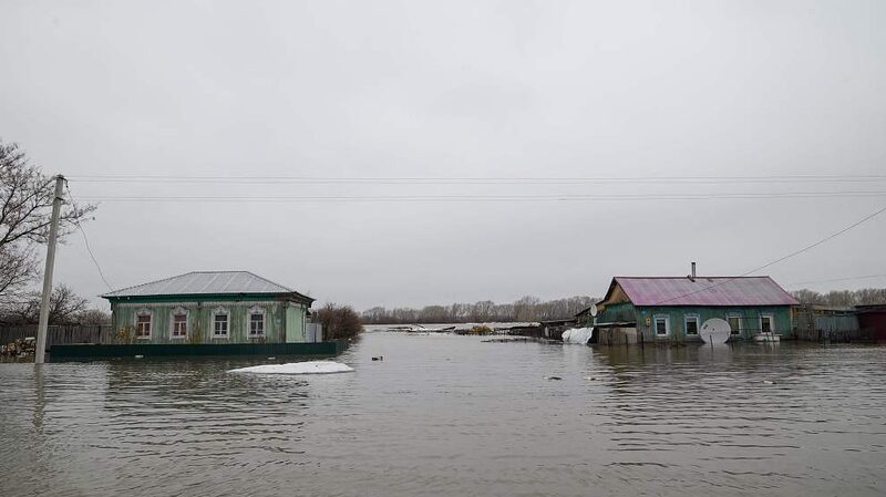Massive_Floods_in_Kazakhstan_Force_Nearly_100_000_to_Evacuate__