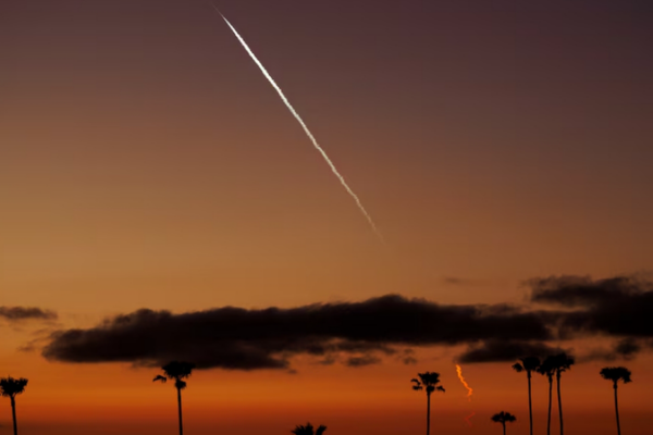 Massive Solar Storm Challenges Elon Musk’s Starlink Satellites 🚀🌞 Massive_Solar_Storm_Challenges_Elon_Musk_s_Starlink_Satellites___