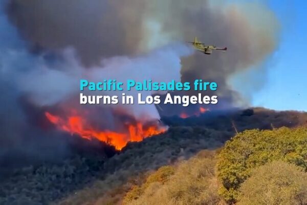 Massive Wildfire in Los Angeles’ Pacific Palisades Forces 30,000 to Evacuate 🚨🔥 Massive_Wildfire_in_Los_Angeles__Pacific_Palisades_Forces_30_000_to_Evacuate___ video poster