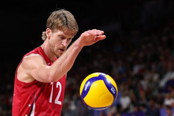 Maxwell Holt’s Olympic Journey: Bronze in Paris and Love for Chinese Volleyball 🇺🇸🏐🇨🇳 Maxwell_Holt_s_Olympic_Journey__Bronze_in_Paris_and_Love_for_Chinese_Volleyball______ video poster