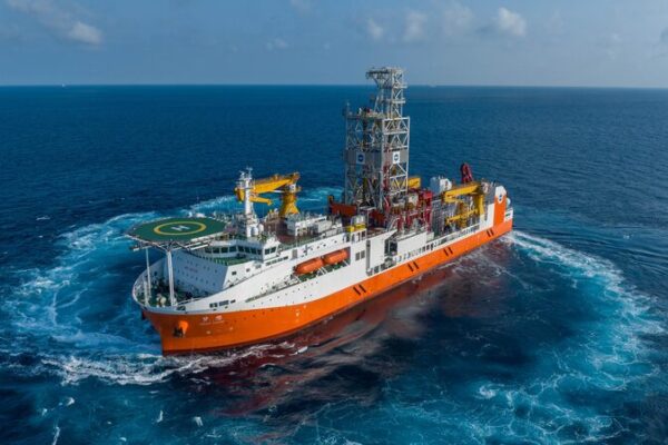 Meng Xiang: China’s First Deep-Sea Drilling Vessel Makes Waves Meng_Xiang__China_s_First_Deep_Sea_Drilling_Vessel_Makes_Waves