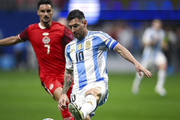 Messi Shines as Argentina Defeats Canada 2-0 in Copa America Opener Messi_Shines_as_Argentina_Defeats_Canada_2_0_in_Copa_America_Opener
