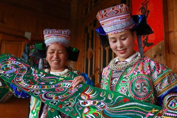 ✨ Miao Embroidery: Weaving Prosperity in Guizhou’s Villages ✨ __Miao_Embroidery__Weaving_Prosperity_in_Guizhou_s_Villages__