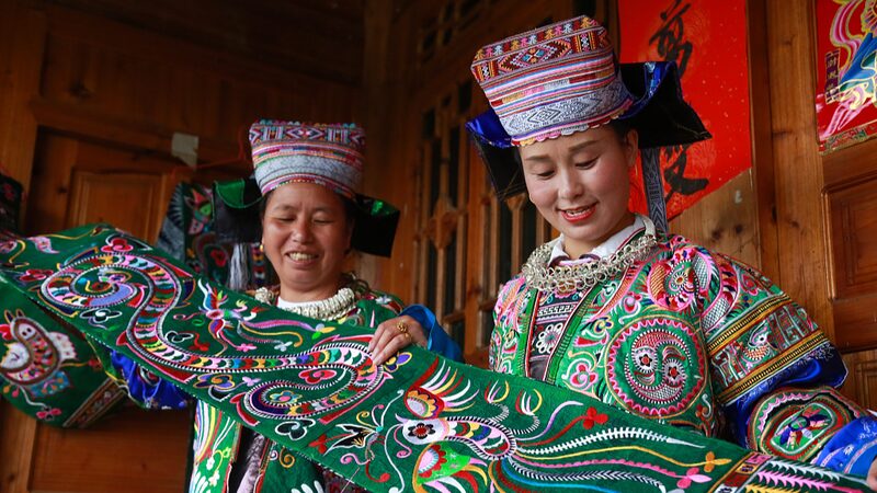 Miao_Embroidery__Weaving_Prosperity_in_Guizhou_s_Villages__ - News for amigos, by amigos __Miao_Embroidery__Weaving_Prosperity_in_Guizhou_s_Villages__