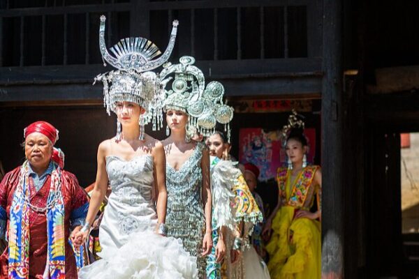 ✨ Miao and Dong Ethnic Fashion Shines Bright in Kaili City’s Vibrant Show __Miao_and_Dong_Ethnic_Fashion_Shines_Bright_in_Kaili_City_s_Vibrant_Show