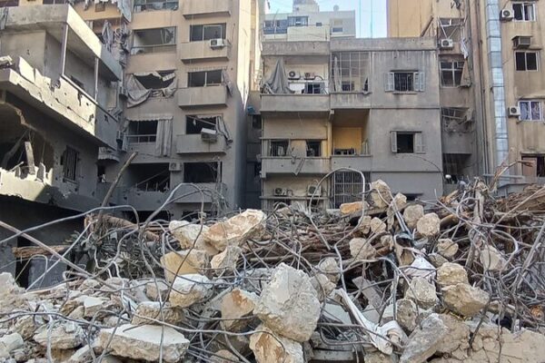 🚨 Middle East Tensions Spike: Israeli Raids, Missile Launches, and Calls for Peace __Middle_East_Tensions_Spike__Israeli_Raids__Missile_Launches__and_Calls_for_Peace video poster