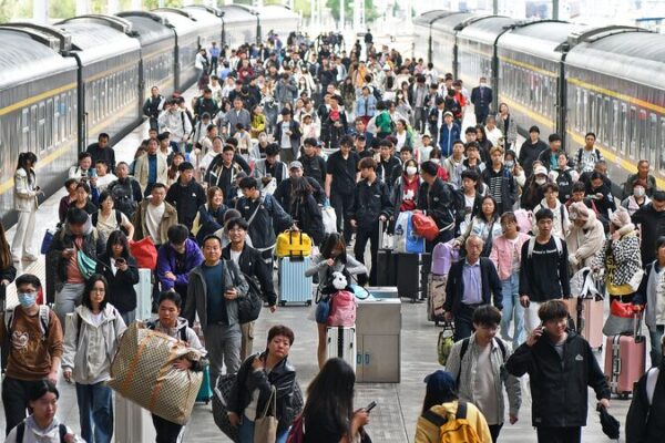 🎉 Millions Return Home as China’s National Day Holiday Wraps Up __Millions_Return_Home_as_China_s_National_Day_Holiday_Wraps_Up video poster