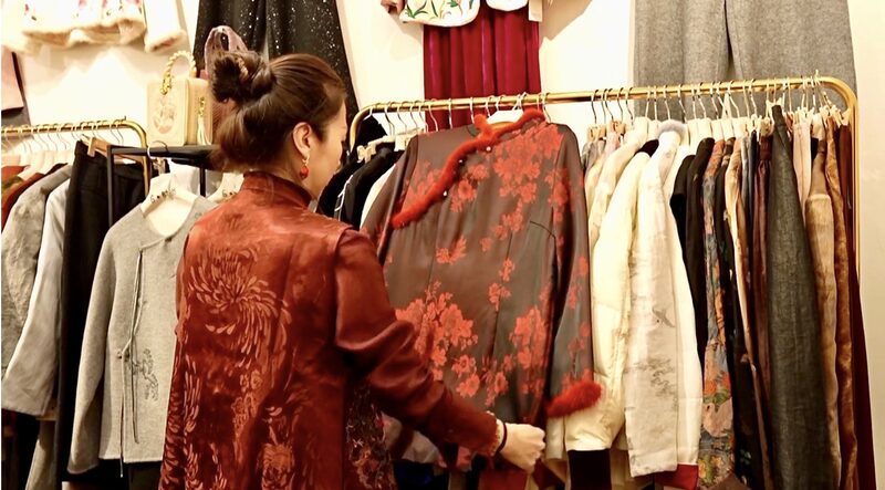 Modern_Chinese_Style_Clothing_Soars_in_Popularity_for_Chinese_New_Year__ video poster