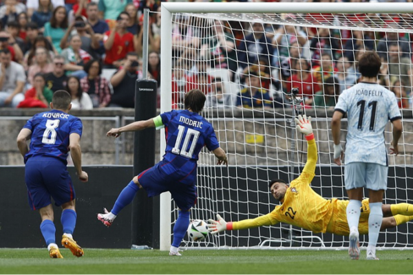 ⚽️ Modric’s Penalty Seals Croatia’s 2-1 Win Over Portugal in Thrilling Friendly ___Modric_s_Penalty_Seals_Croatia_s_2_1_Win_Over_Portugal_in_Thrilling_Friendly