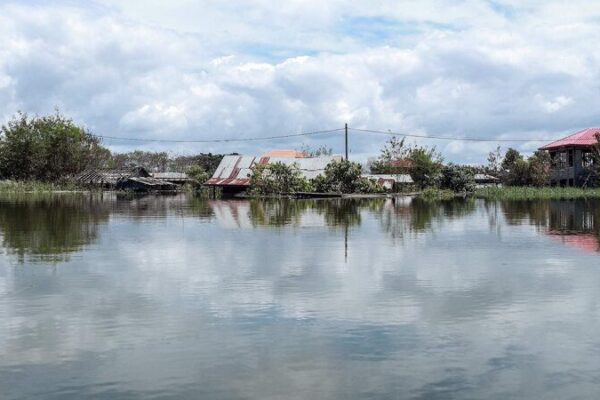 🌊 Myanmar’s Floods Claim Nearly 300 Lives as Rescue Efforts Continue __Myanmar_s_Floods_Claim_Nearly_300_Lives_as_Rescue_Efforts_Continue