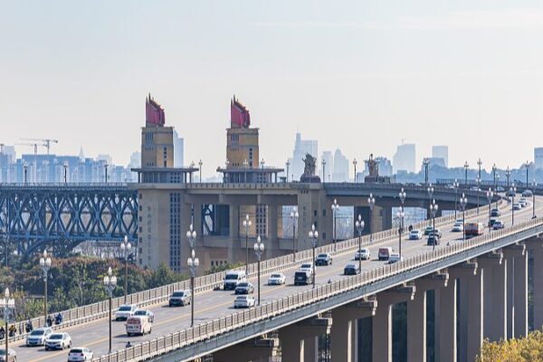 Nanjing Yangtze River Bridge: A Marvel of China’s Engineering Heritage Nanjing_Yangtze_River_Bridge__A_Marvel_of_China_s_Engineering_Heritage video poster