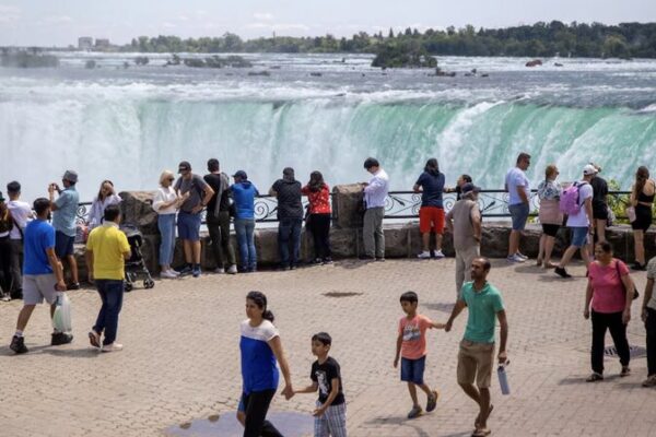 Niagara Falls Braces for Epic Eclipse: State of Emergency Declared! 🌘✨ Niagara_Falls_Braces_for_Epic_Eclipse__State_of_Emergency_Declared____