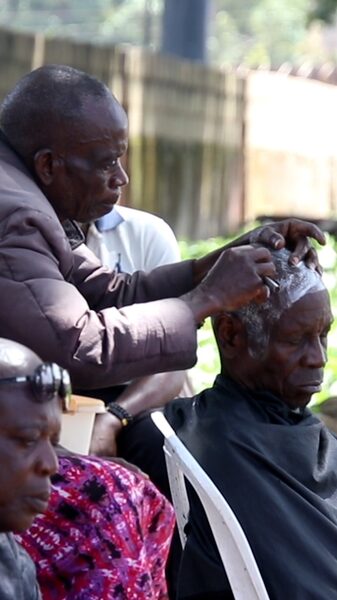 No_Power__No_Problem__Jos_s_Trendy_Tree_Side_Barbershop____ video poster