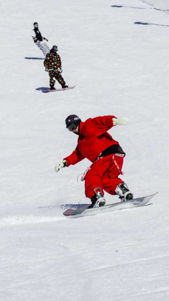 Northeast_China_s_Floral_Flair_Hits_the_Ski_Slopes_poster - News for amigos, by amigos Northeast_China_s_Floral_Flair_Hits_the_Ski_Slopes video poster