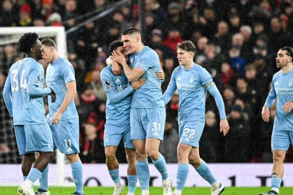 Nottingham Forest Shocks Man United with Thrilling 3-2 Victory 🌟 Nottingham_Forest_Shocks_Man_United_with_Thrilling_3_2_Victory__