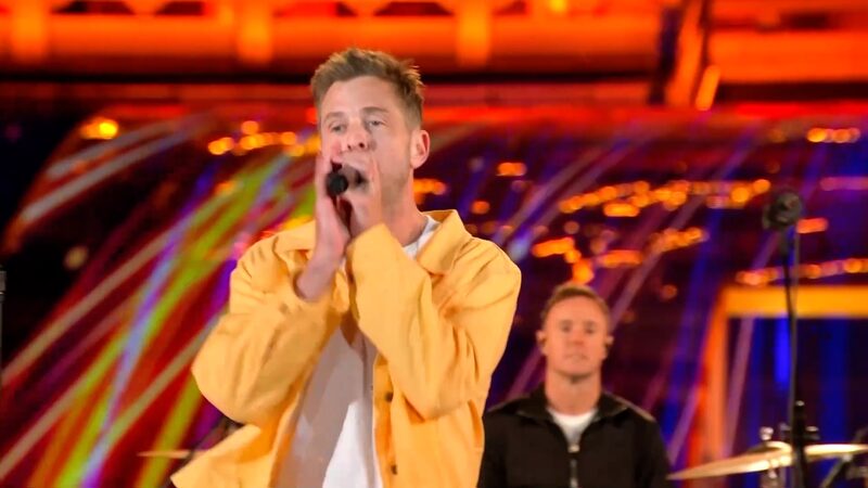 OneRepublic_Shines_at_2025_Spring_Festival_Gala_with__Counting_Stars_ video poster