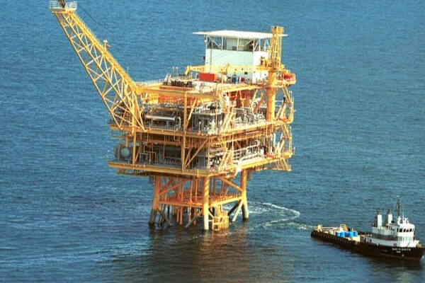 Opposite Sides Unite: Lawsuits Against US Gulf Drilling from Environmentalists & Big Oil Opposite_Sides_Unite__Lawsuits_Against_US_Gulf_Drilling_from_Environmentalists___Big_Oil