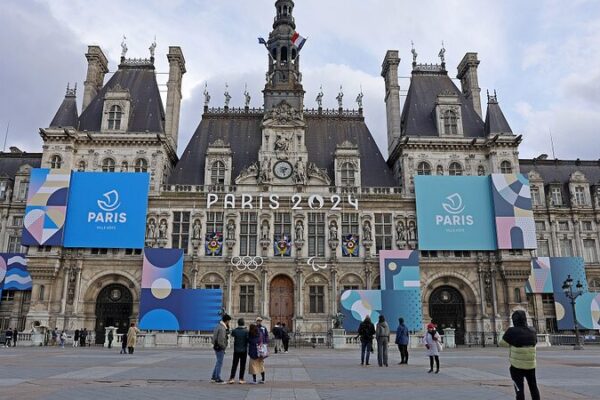 Paris 2024: 45,000 Volunteers Gear Up for the Games 🌟 Paris_2024__45_000_Volunteers_Gear_Up_for_the_Games__