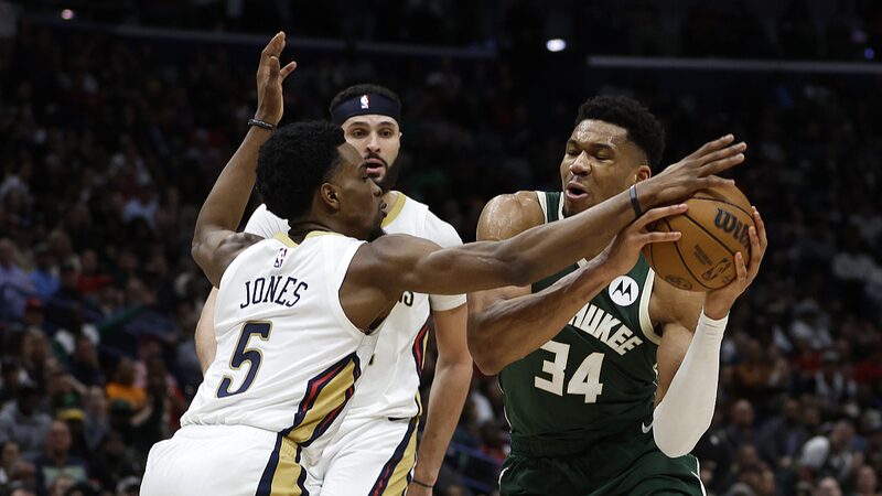 Pelicans_Soar_Over_Bucks_with_Stellar_Defense_in_Thrilling_107_100_Victory - News for amigos, by amigos Pelicans_Soar_Over_Bucks_with_Stellar_Defense_in_Thrilling_107_100_Victory