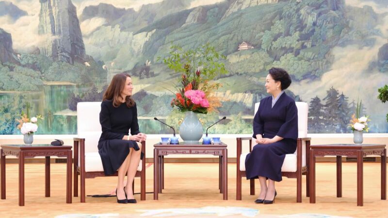 Peng_Liyuan_Shares_Tea_and_Friendship_with_Finland_s_First_Lady