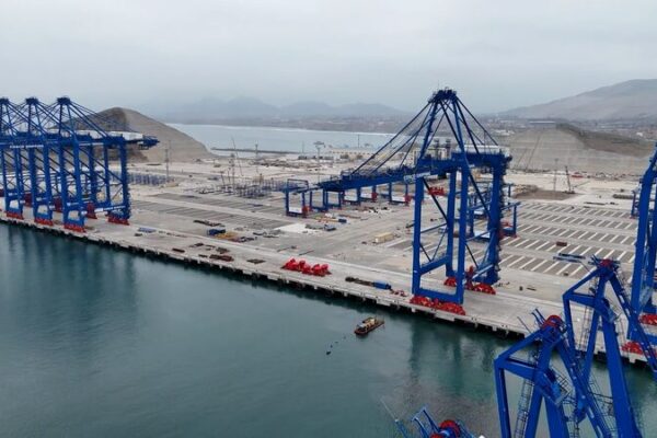 Peru’s Chancay Megaport: A New Gateway Boosting Latin America’s Trade 🌊🚢 Peru_s_Chancay_Megaport__A_New_Gateway_Boosting_Latin_America_s_Trade___ video poster