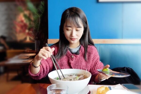 Pho-lovers Rejoice: Discovering Locomotive Pho in Beijing’s Winter Wonderland Pho_lovers_Rejoice__Discovering_Locomotive_Pho_in_Beijing_s_Winter_Wonderland video poster
